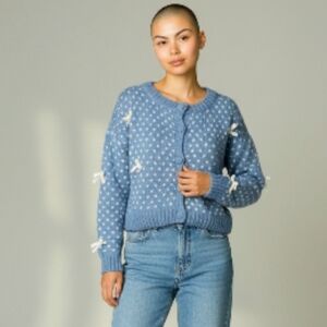 THREADED LEAF Bow And Dot Print Knit Cardigan. Blue/white. Size Large NWT